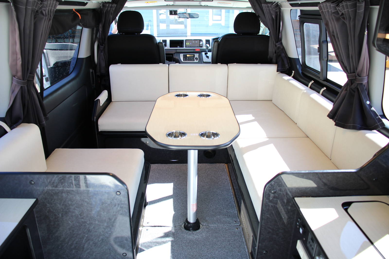 キャンピングカー バンコン ﾊｲｴｰｽ FOCS DS-L