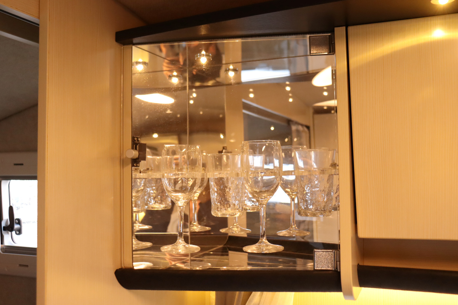 キャンピングカー キャブコン ｶﾑﾛｰﾄﾞ ﾊﾞﾝﾃｯｸｼﾞﾙﾉｰﾌﾞﾙ 家ｴｱｺﾝ4WD