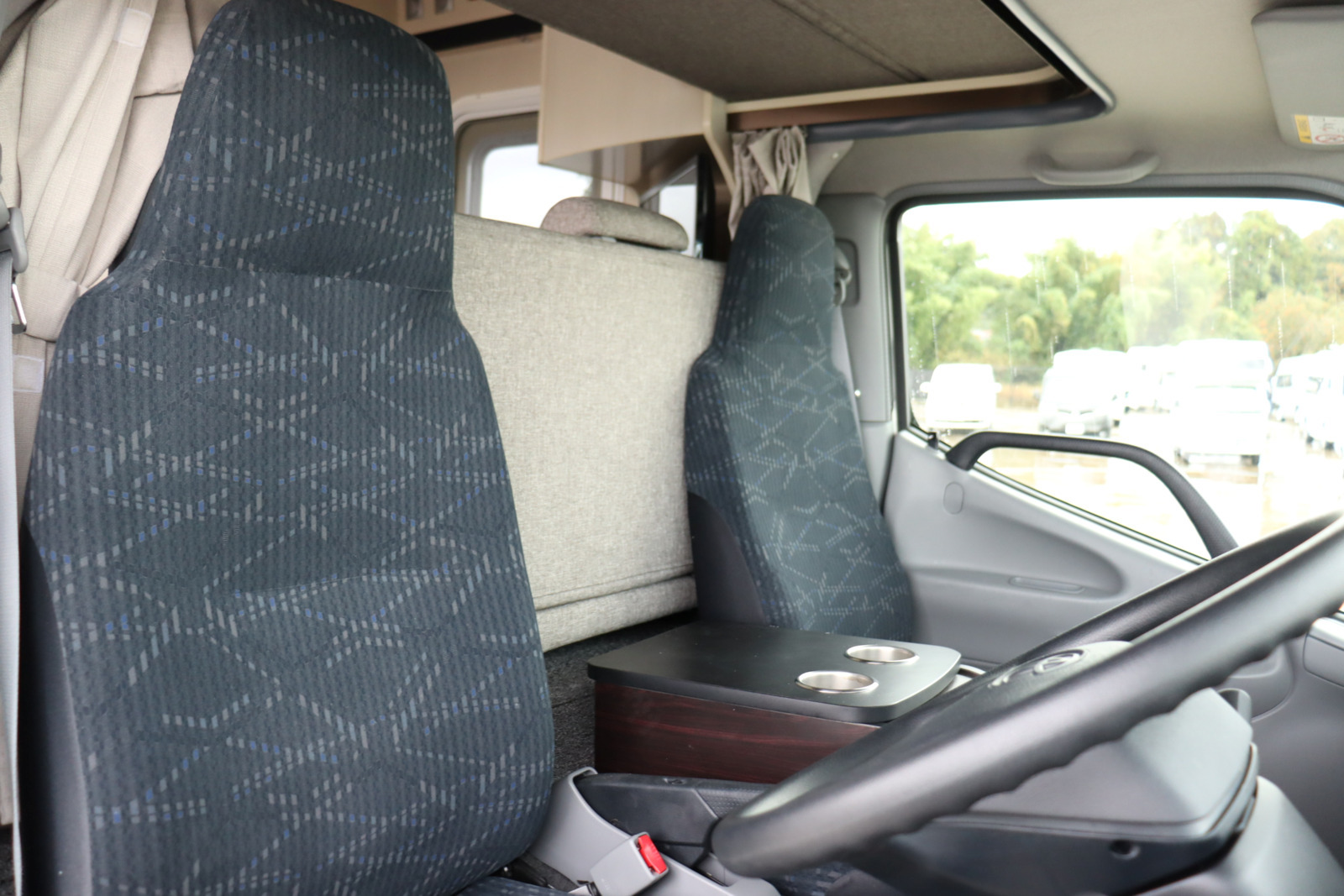 キャンピングカー キャブコン ｶﾑﾛｰﾄﾞ ﾊﾞﾝﾃｯｸｼﾞﾙﾉｰﾌﾞﾙ 家ｴｱｺﾝ4WD