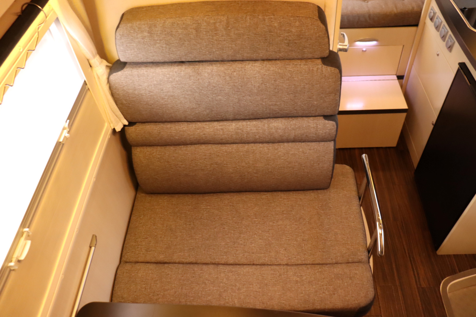 キャンピングカー キャブコン ｶﾑﾛｰﾄﾞ ﾊﾞﾝﾃｯｸｼﾞﾙﾉｰﾌﾞﾙ 家ｴｱｺﾝ4WD