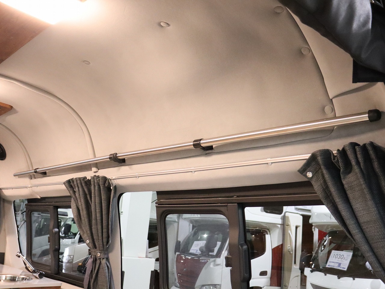 キャンピングカー バンコン ﾊｲｴｰｽ ﾓﾋﾞｰﾃﾞｨｯｸNH02 FFﾋｰﾀｰ 4WD