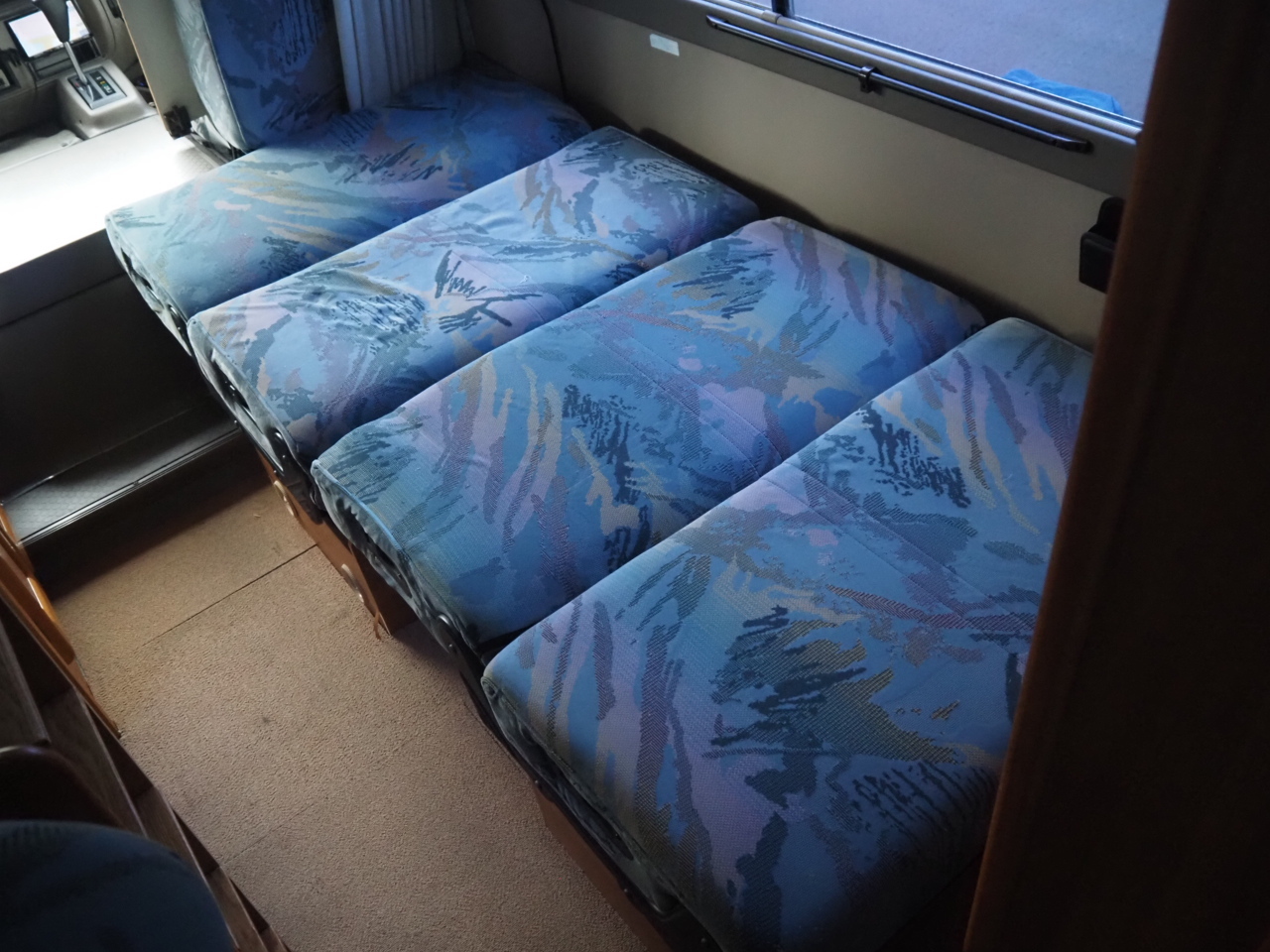 キャンピングカー バスコン ｺｰｽﾀｰ ﾄﾖﾀ ｷｬﾝﾋﾟﾝｸﾞｻﾙｰﾝ NoxPM適合