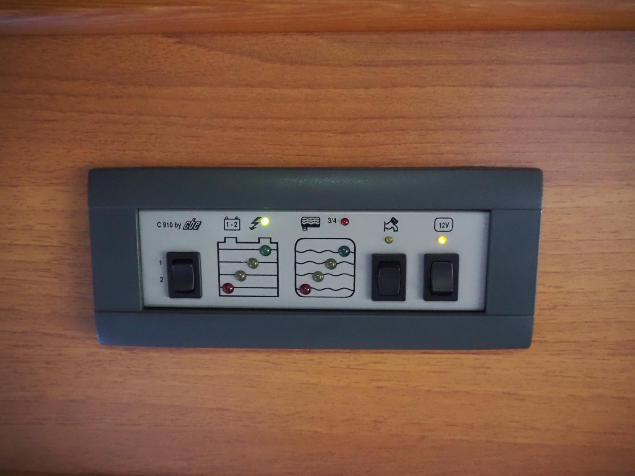 キャンピングカー バスコン ｺｰｽﾀｰ ﾄﾖﾀ ｷｬﾝﾋﾟﾝｸﾞｻﾙｰﾝ NoxPM適合