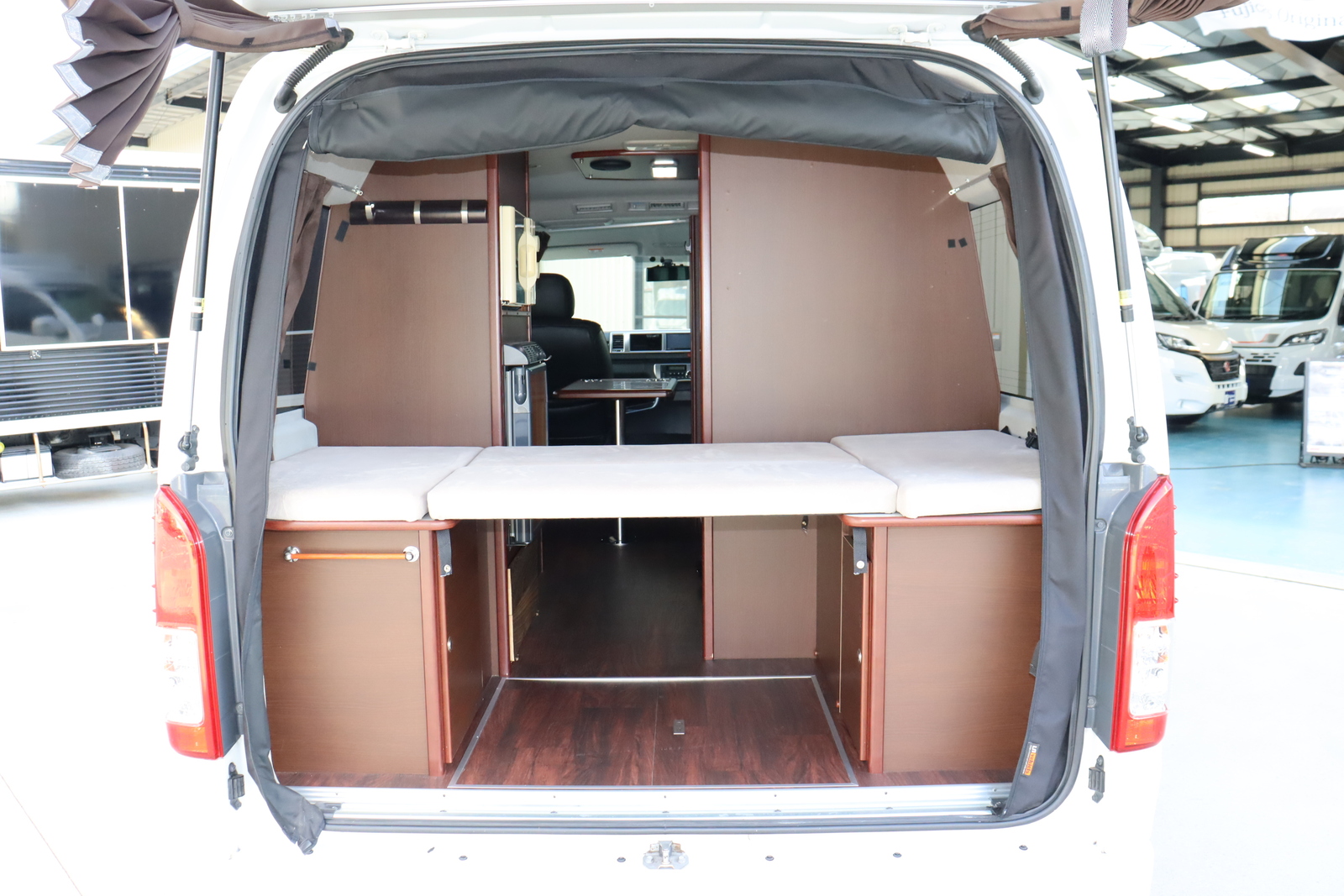 キャンピングカー バンコン ﾊｲｴｰｽ OMC 北斗　FFﾋｰﾀｰ