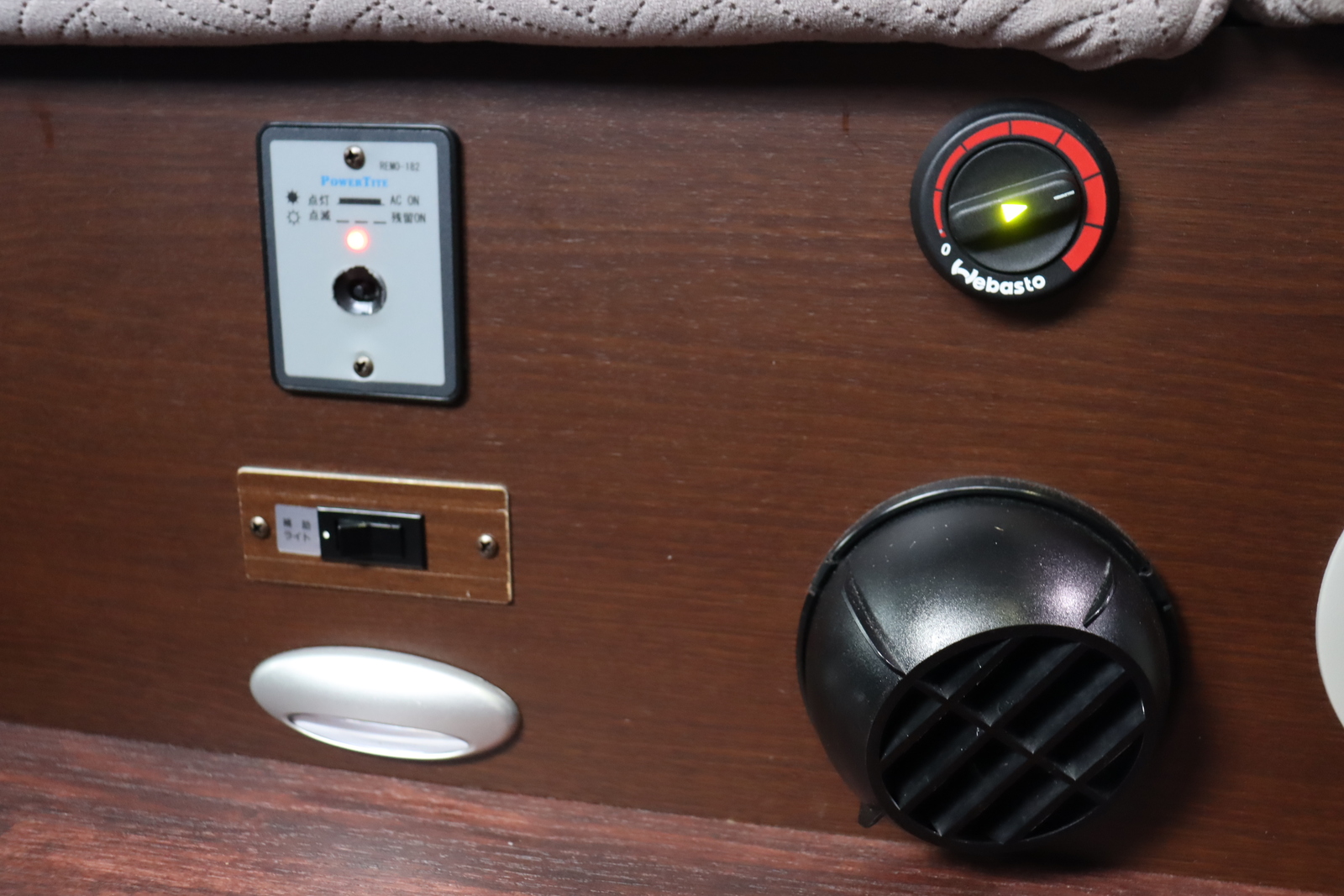 キャンピングカー バンコン ﾊｲｴｰｽ OMC 北斗　FFﾋｰﾀｰ