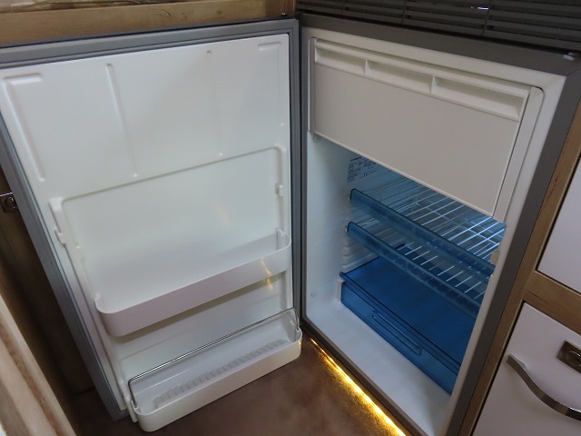 キャンピングカー キャブコン ｶﾑﾛｰﾄﾞ ﾅｯﾂRV ｸﾚｱ5.3Xｴﾎﾞﾘｭｰｼｮﾝ