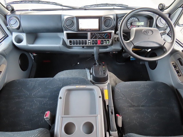 キャンピングカー キャブコン ｶﾑﾛｰﾄﾞ ﾅｯﾂRV ｸﾚｱ5.3Xｴﾎﾞﾘｭｰｼｮﾝ