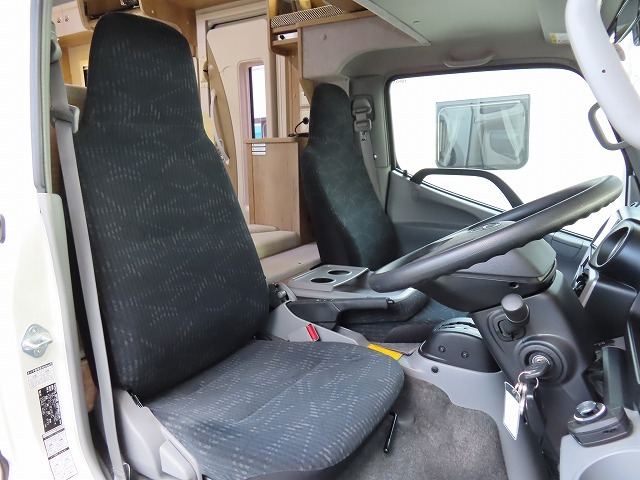 キャンピングカー キャブコン ｶﾑﾛｰﾄﾞ ﾅｯﾂRV ｸﾚｱ5.3Xｴﾎﾞﾘｭｰｼｮﾝ