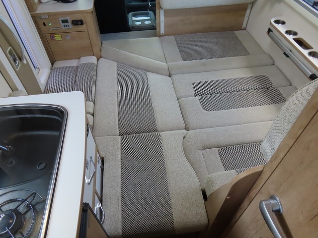 キャンピングカー キャブコン ｶﾑﾛｰﾄﾞ ﾅｯﾂRV ｸﾚｱ5.3Xｴﾎﾞﾘｭｰｼｮﾝ