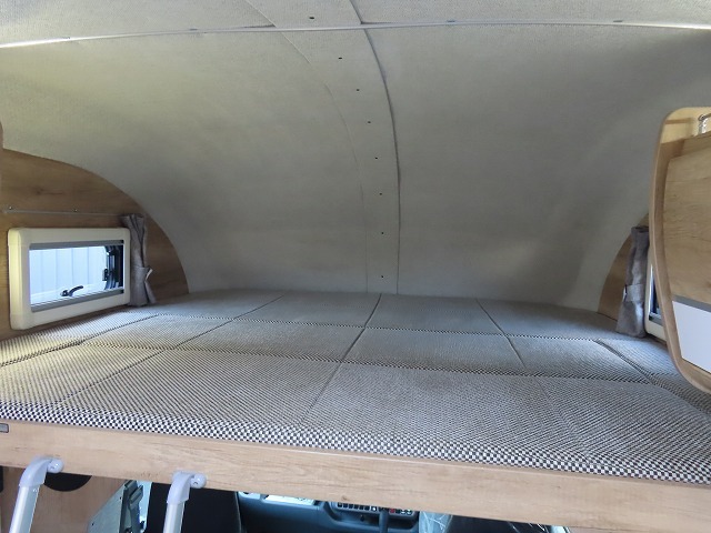 キャンピングカー キャブコン ｶﾑﾛｰﾄﾞ ﾅｯﾂRV ｸﾚｱ5.3Xｴﾎﾞﾘｭｰｼｮﾝ