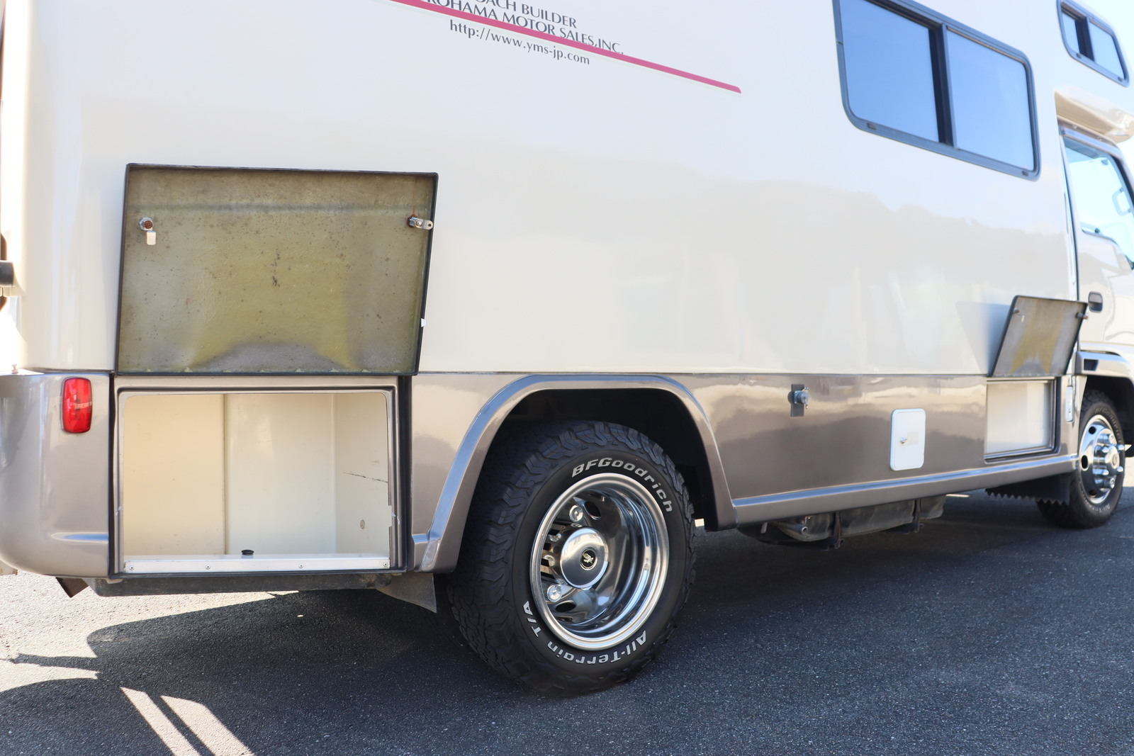 キャンピングカー キャブコン ｴﾙﾌ ﾖｺﾊﾏﾓｰﾀｰｾｰﾙｽ ﾚｯｸｽﾄﾗﾝｽﾀｰ