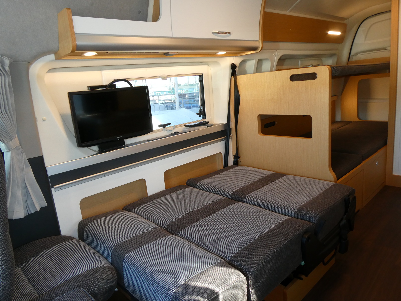 キャンピングカー バンコン ﾄｲﾌｧｸﾄﾘｰ ｱﾙｺｰﾊﾞｸﾞﾗﾝﾃﾞ　家庭用ｴｱｺﾝ