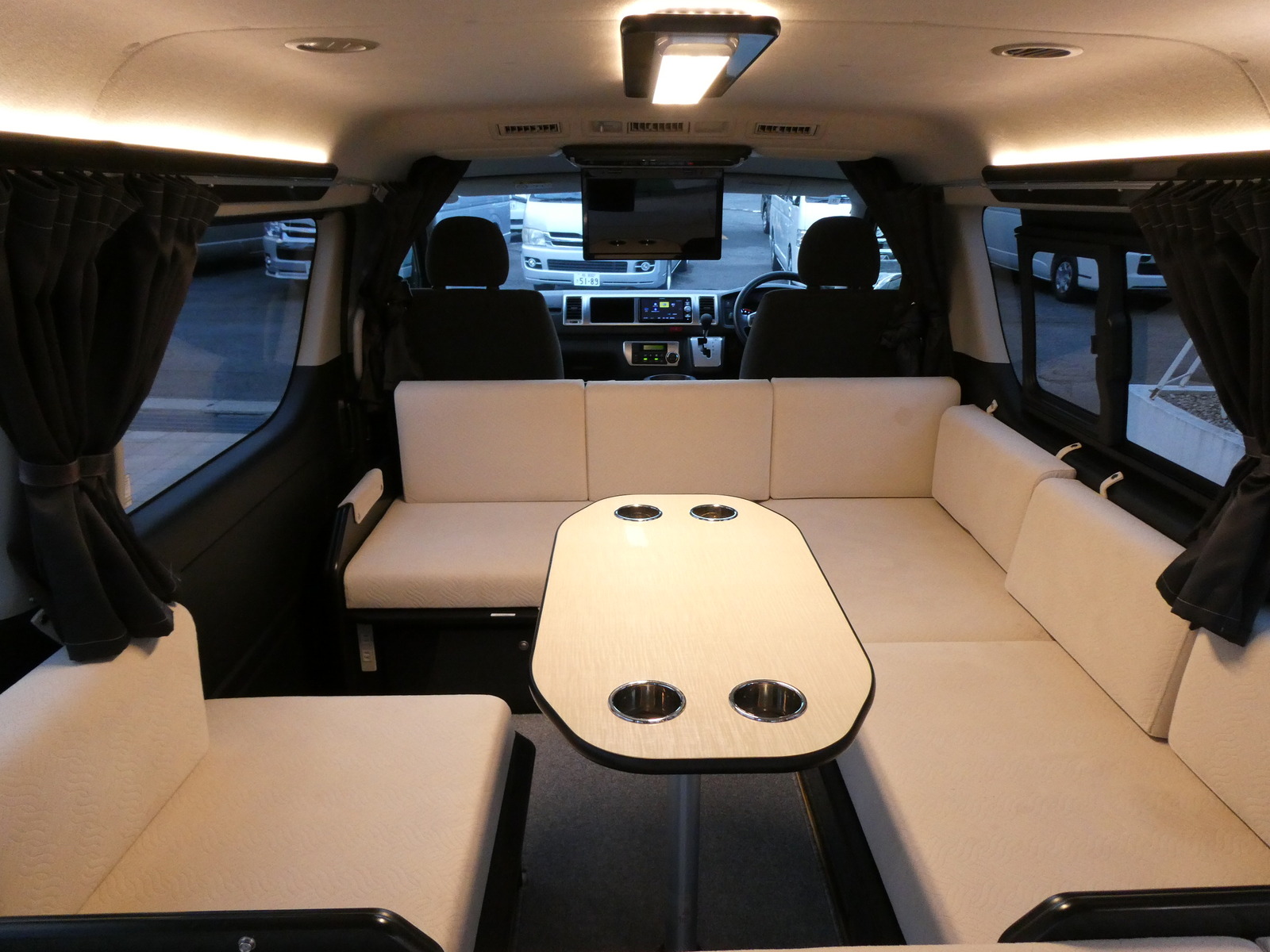 キャンピングカー バンコン ﾊｲｴｰｽ FOCS DS-L