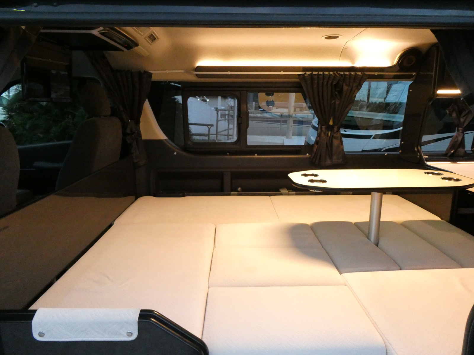 キャンピングカー バンコン ﾊｲｴｰｽ FOCS DS-L