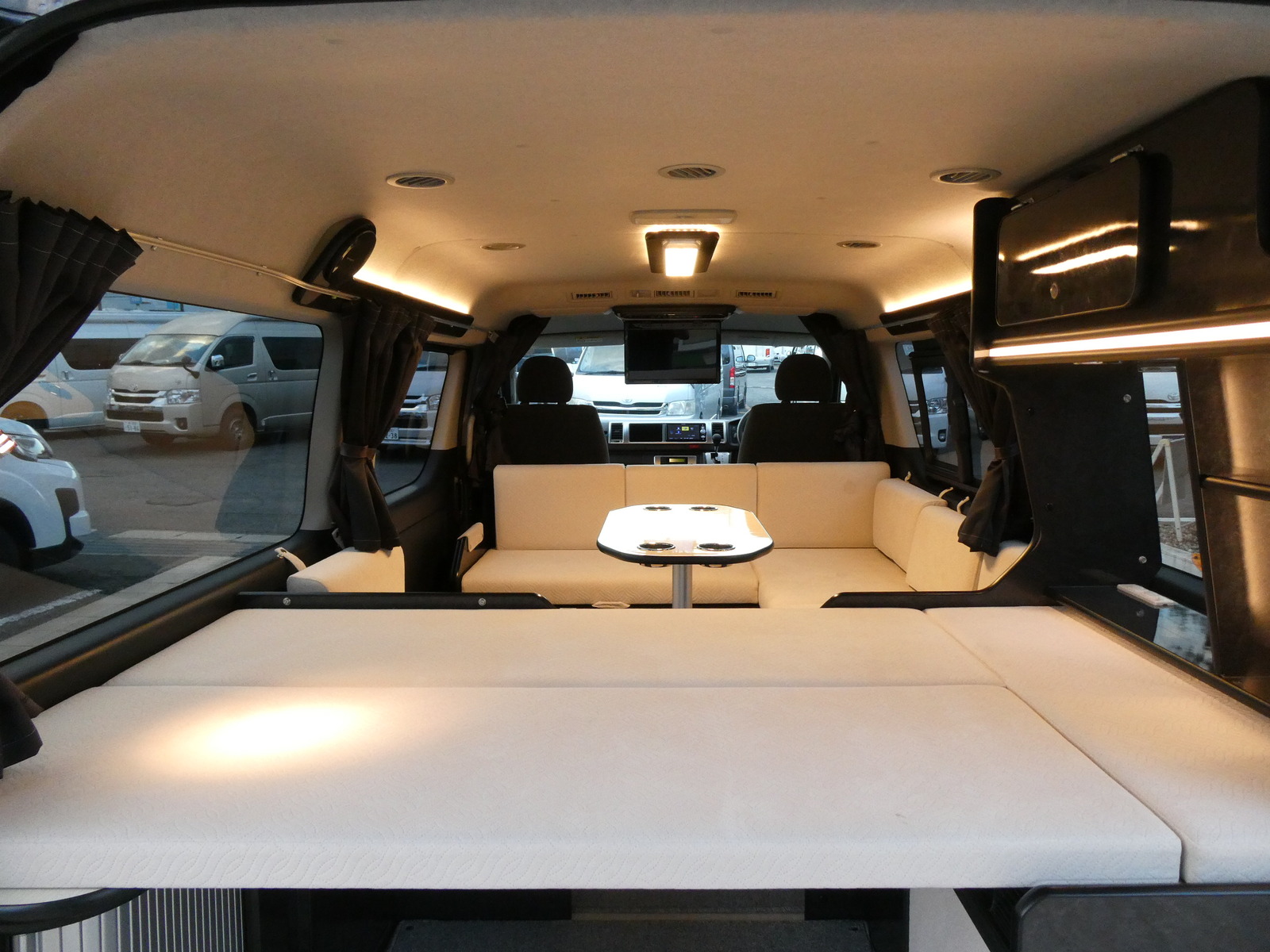 キャンピングカー バンコン ﾊｲｴｰｽ FOCS DS-L