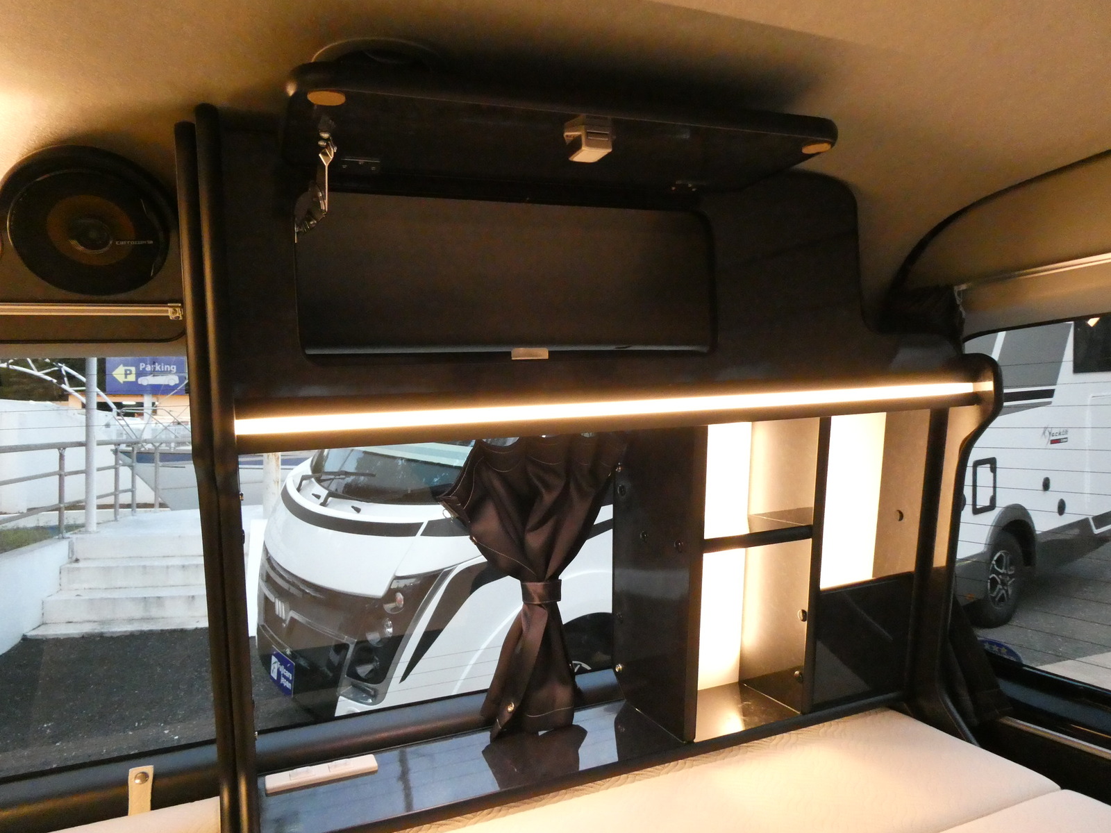 キャンピングカー バンコン ﾊｲｴｰｽ FOCS DS-L