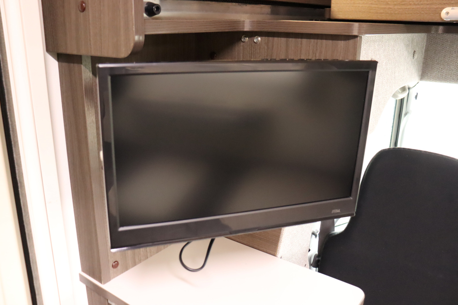 キャンピングカー キャブコン ｶﾑﾛｰﾄﾞﾅｯﾂRVｸﾚｱ5.3Wｴﾎﾞﾘｭｰｼｮﾝ4WD