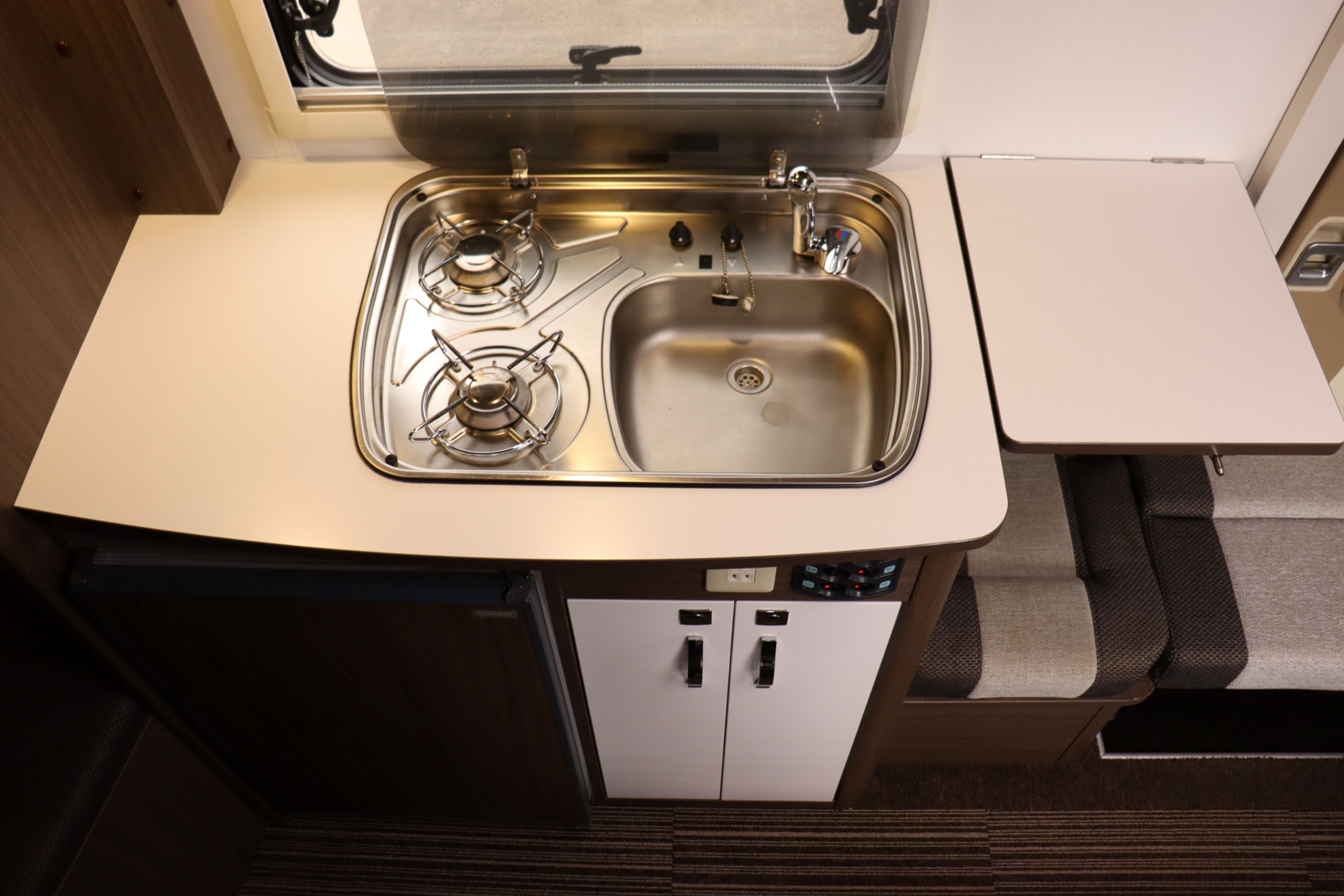 キャンピングカー キャブコン ｶﾑﾛｰﾄﾞﾅｯﾂRVｸﾚｱ5.3Wｴﾎﾞﾘｭｰｼｮﾝ4WD