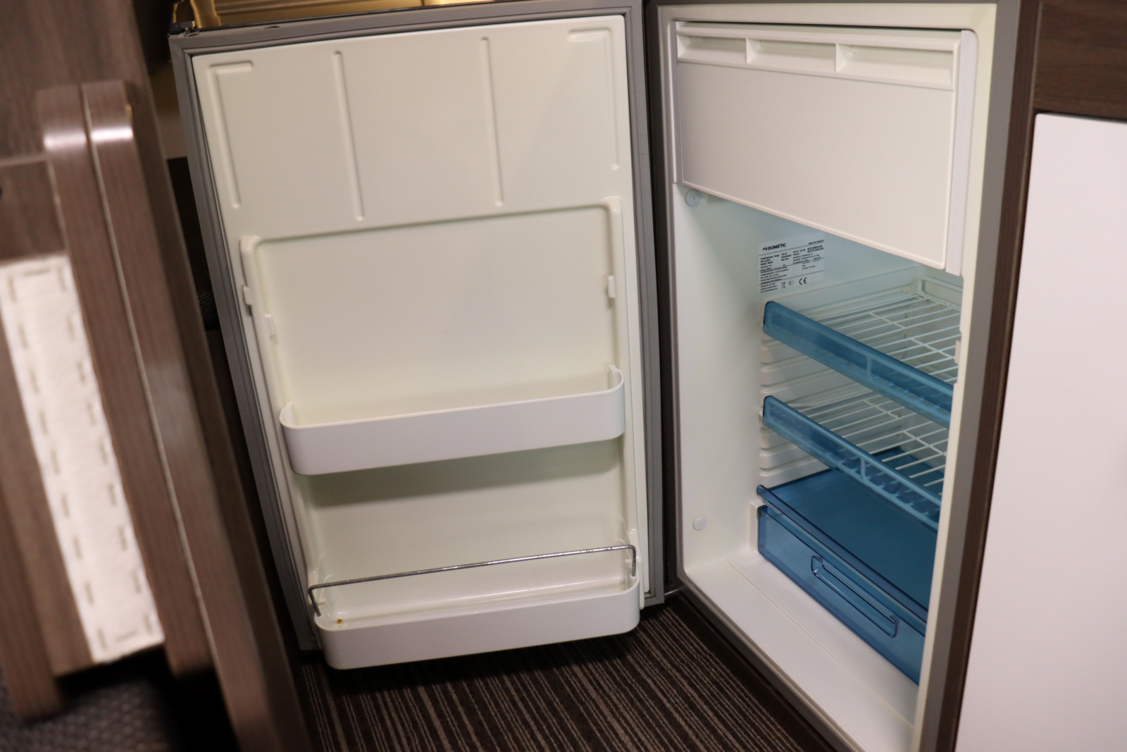 キャンピングカー キャブコン ｶﾑﾛｰﾄﾞﾅｯﾂRVｸﾚｱ5.3Wｴﾎﾞﾘｭｰｼｮﾝ4WD