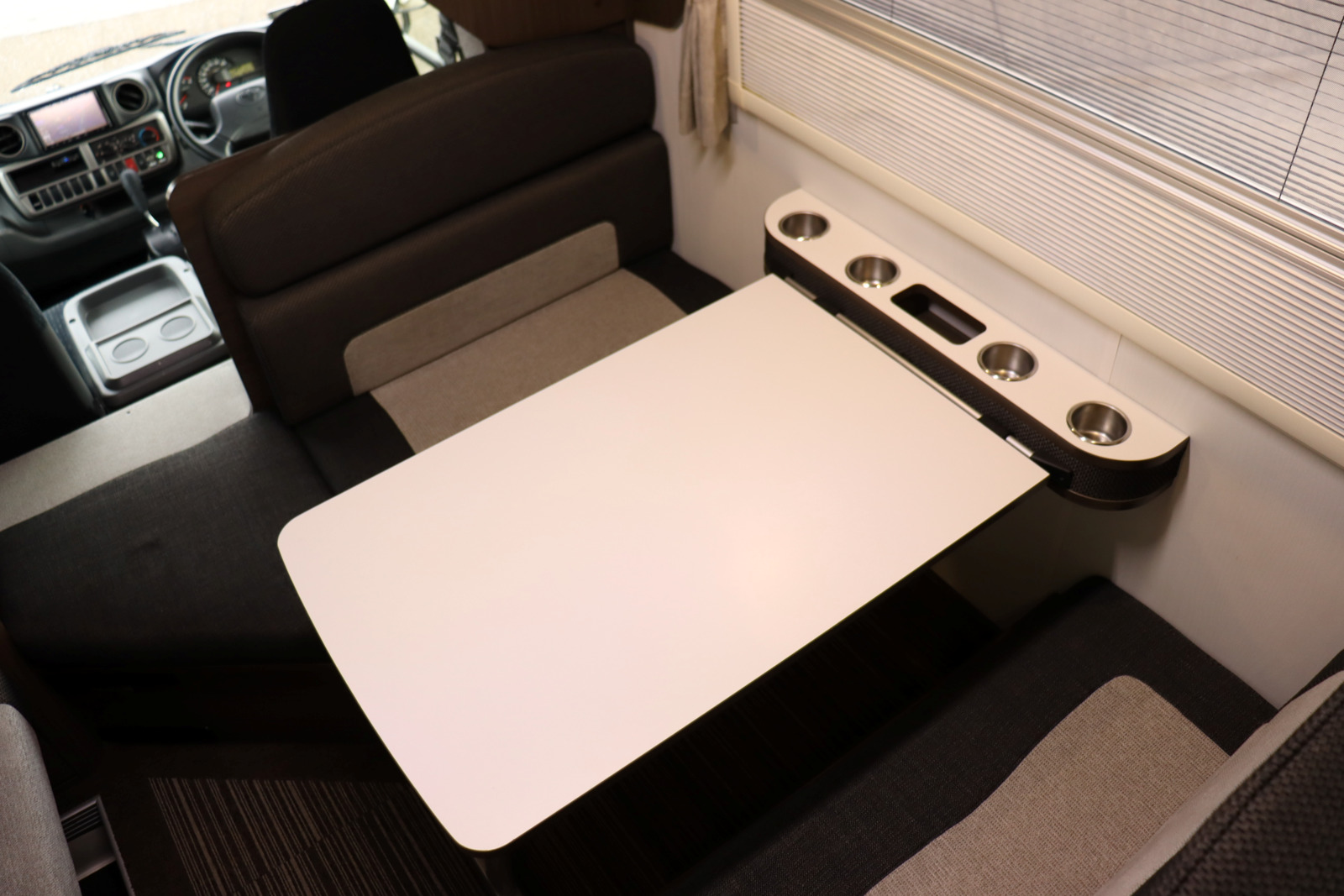 キャンピングカー キャブコン ｶﾑﾛｰﾄﾞﾅｯﾂRVｸﾚｱ5.3Wｴﾎﾞﾘｭｰｼｮﾝ4WD