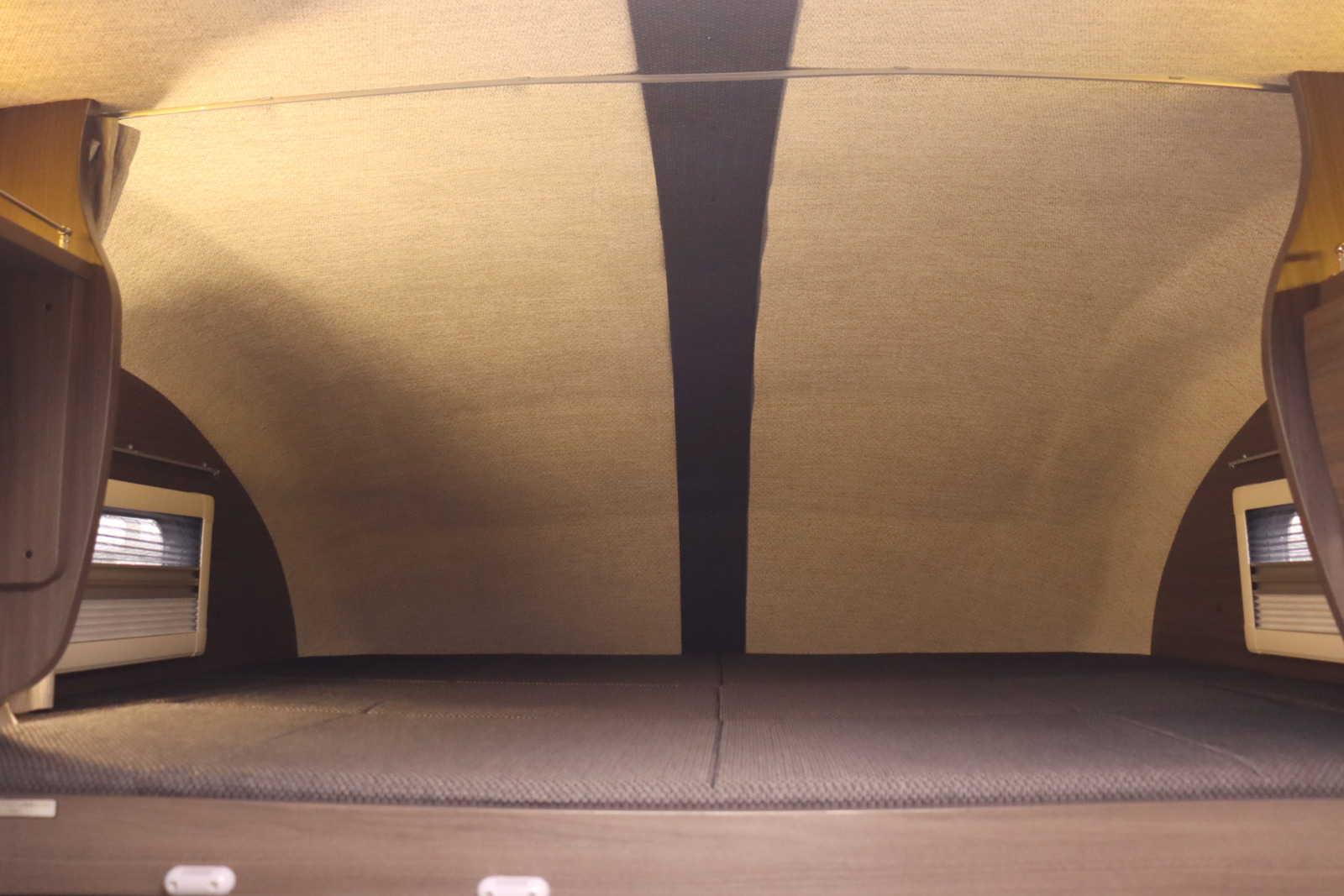 キャンピングカー キャブコン ｶﾑﾛｰﾄﾞﾅｯﾂRVｸﾚｱ5.3Wｴﾎﾞﾘｭｰｼｮﾝ4WD