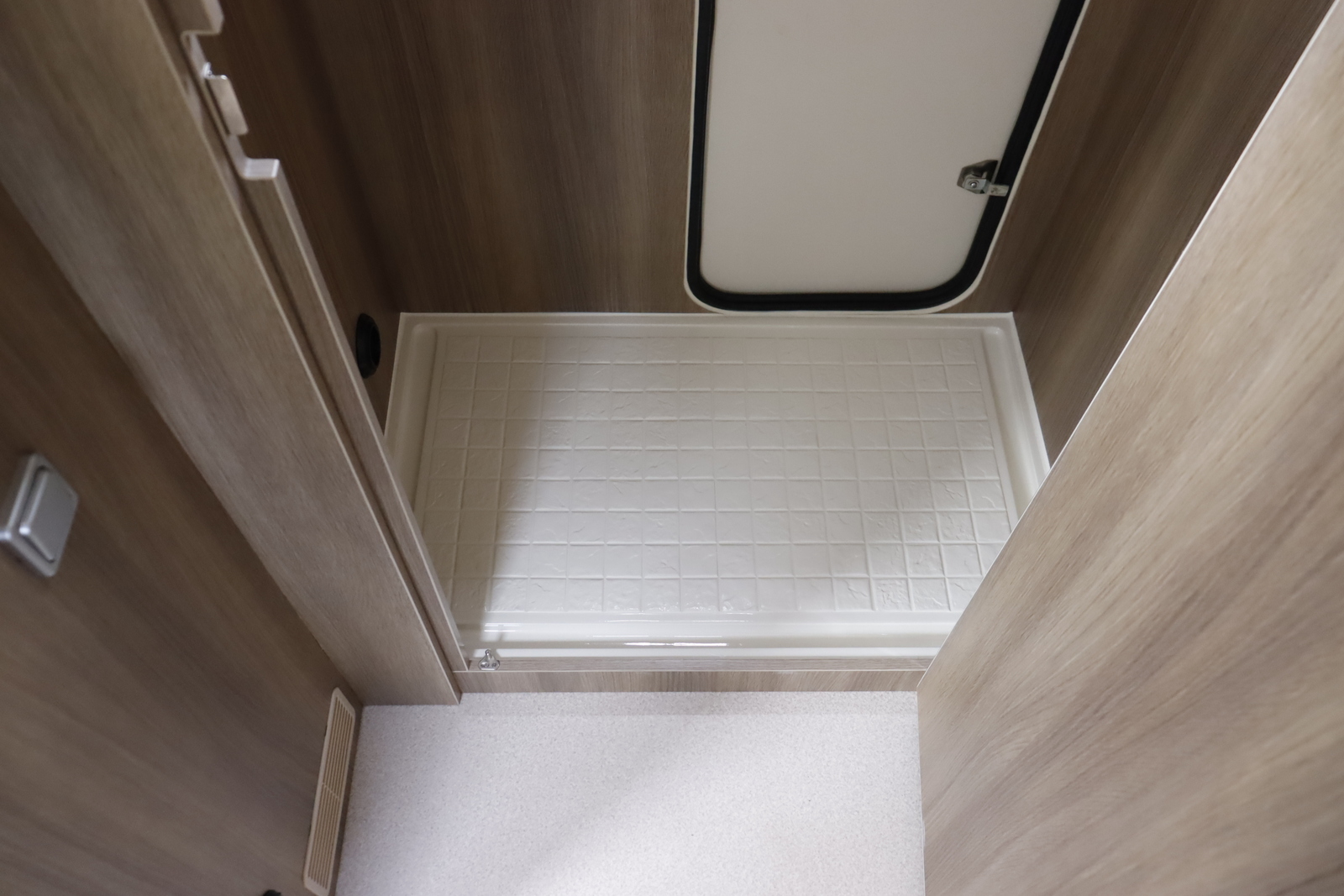 キャンピングカー キャブコン ｶﾑﾛｰﾄﾞ ｷｬﾝﾊﾟｰ厚木 ﾊﾟﾋﾟｰ480