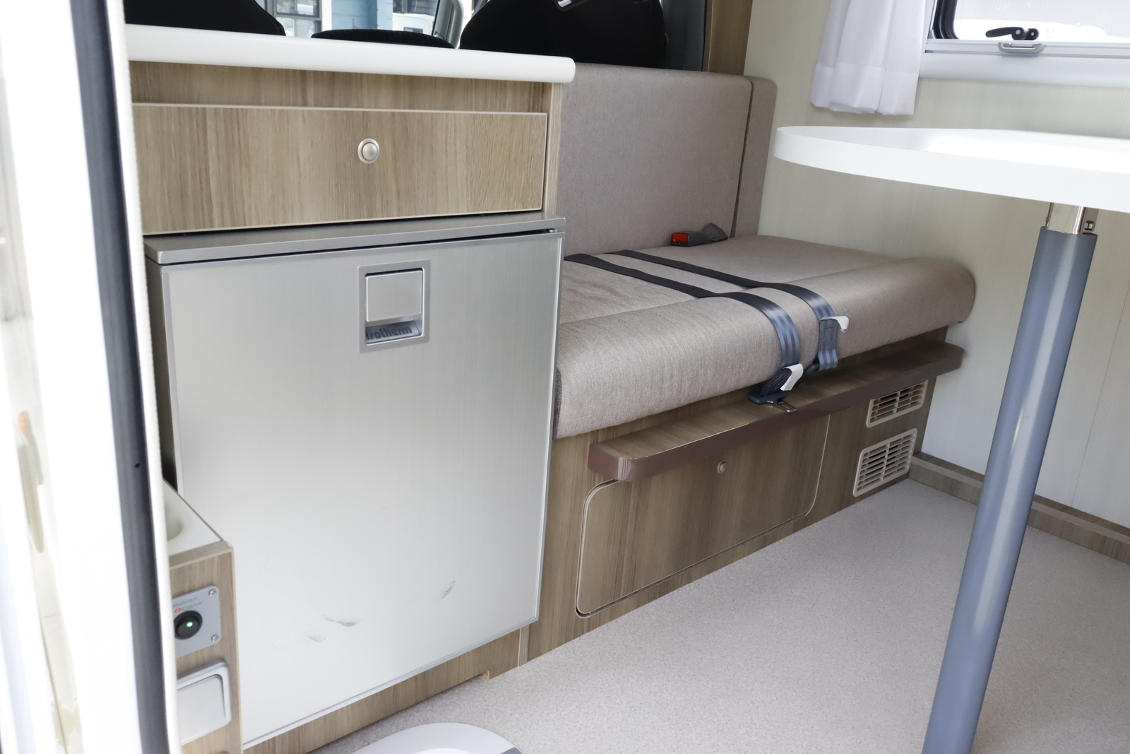 キャンピングカー キャブコン ｶﾑﾛｰﾄﾞ ｷｬﾝﾊﾟｰ厚木 ﾊﾟﾋﾟｰ480