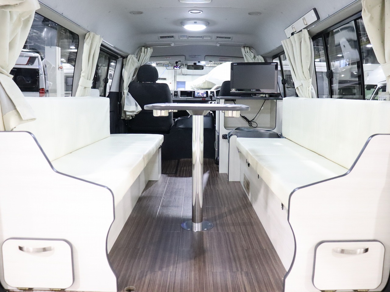 キャンピングカー バンコン ﾊｲｴｰｽ ﾊﾟｽﾜｺﾞﾝ 4WD　FF　ｲﾝﾊﾞｰﾀｰ