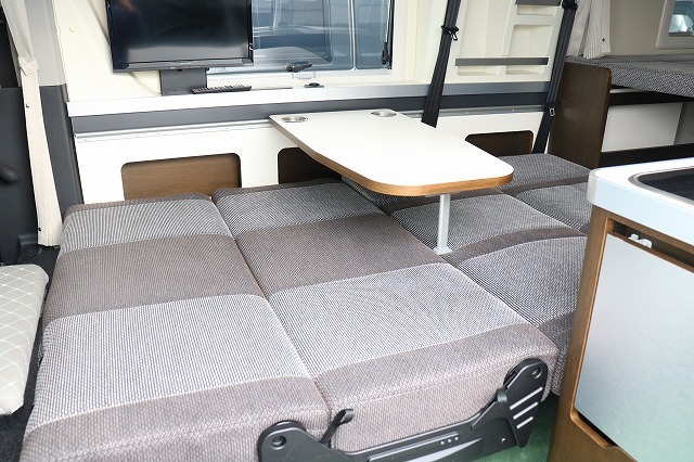 キャンピングカー バンコン ﾊｲｴｰｽ ﾄｲﾌｧｸﾄﾘｰﾊﾞｰﾃﾞﾝｸﾞﾗﾝﾃﾞ 4WD