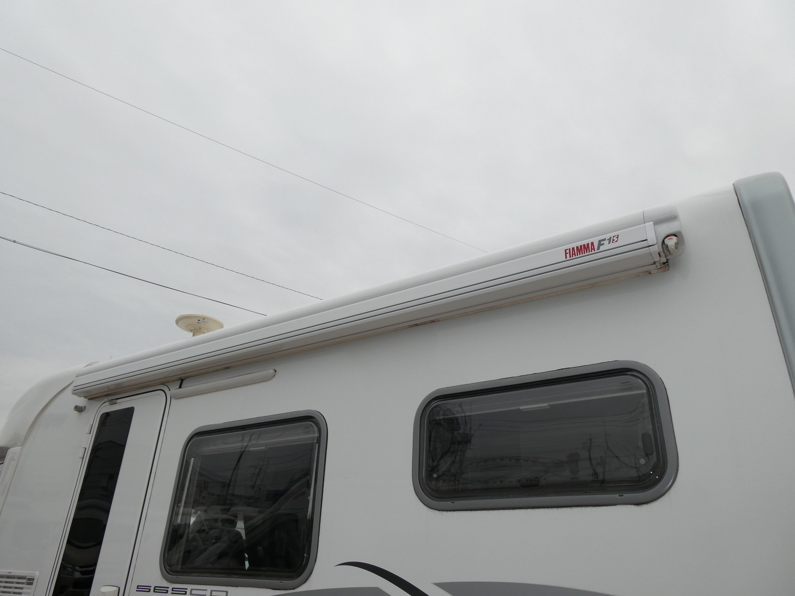 キャンピングカー バンコン ｴｰｽｷｬﾗﾊﾞﾝ ｴｰｽ565　9AT　2.3L