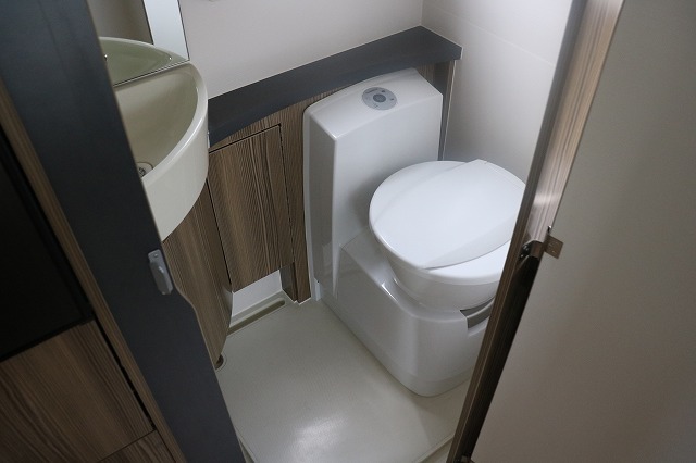 キャンピングカー キャブコン ｶﾑﾛｰﾄﾞ ﾊﾞﾝﾃｯｸ ｼﾞﾙ 4WD