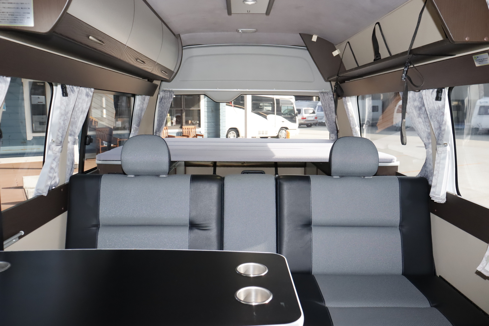 キャンピングカー バンコン ﾊｲｴｰｽ ﾚｸﾋﾞｨ ｻﾗｲDS