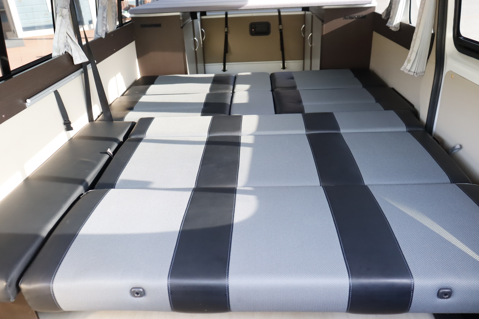 キャンピングカー バンコン ﾊｲｴｰｽ ﾚｸﾋﾞｨ ｻﾗｲDS