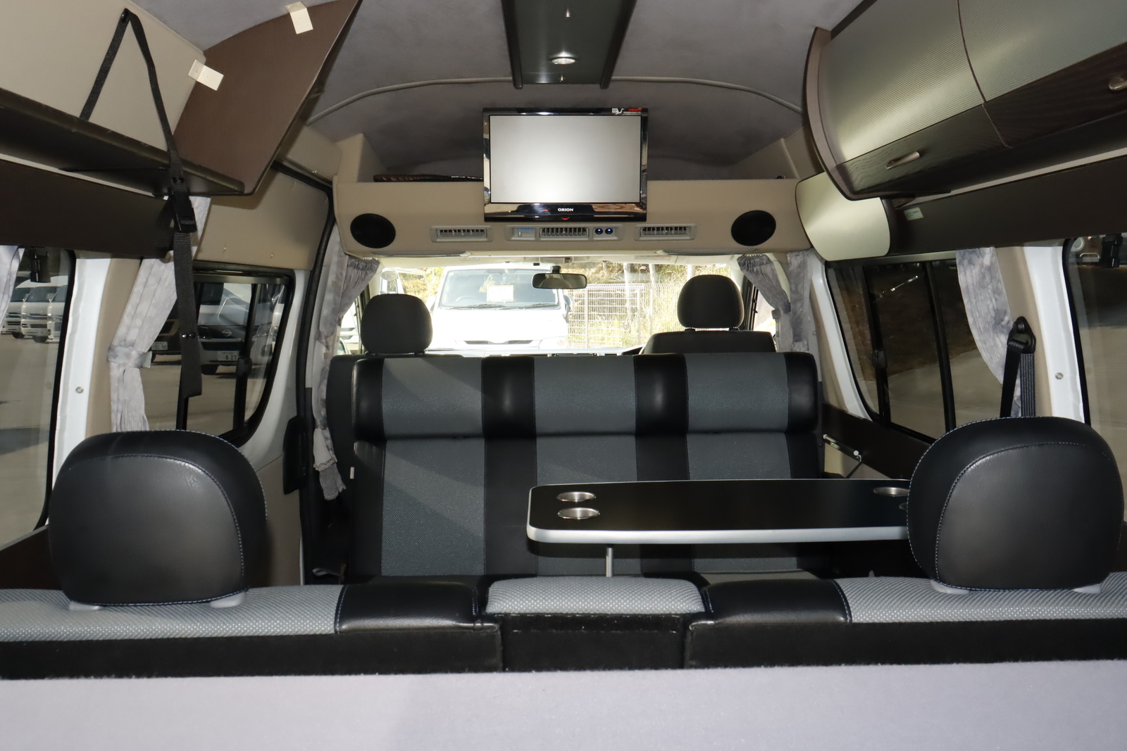 キャンピングカー バンコン ﾊｲｴｰｽ ﾚｸﾋﾞｨ ｻﾗｲDS