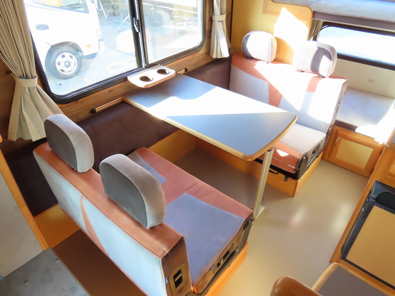 キャンピングカー キャブコン ﾎﾞﾝｺﾞ AtoZ ｱﾐﾃｨ 4WD