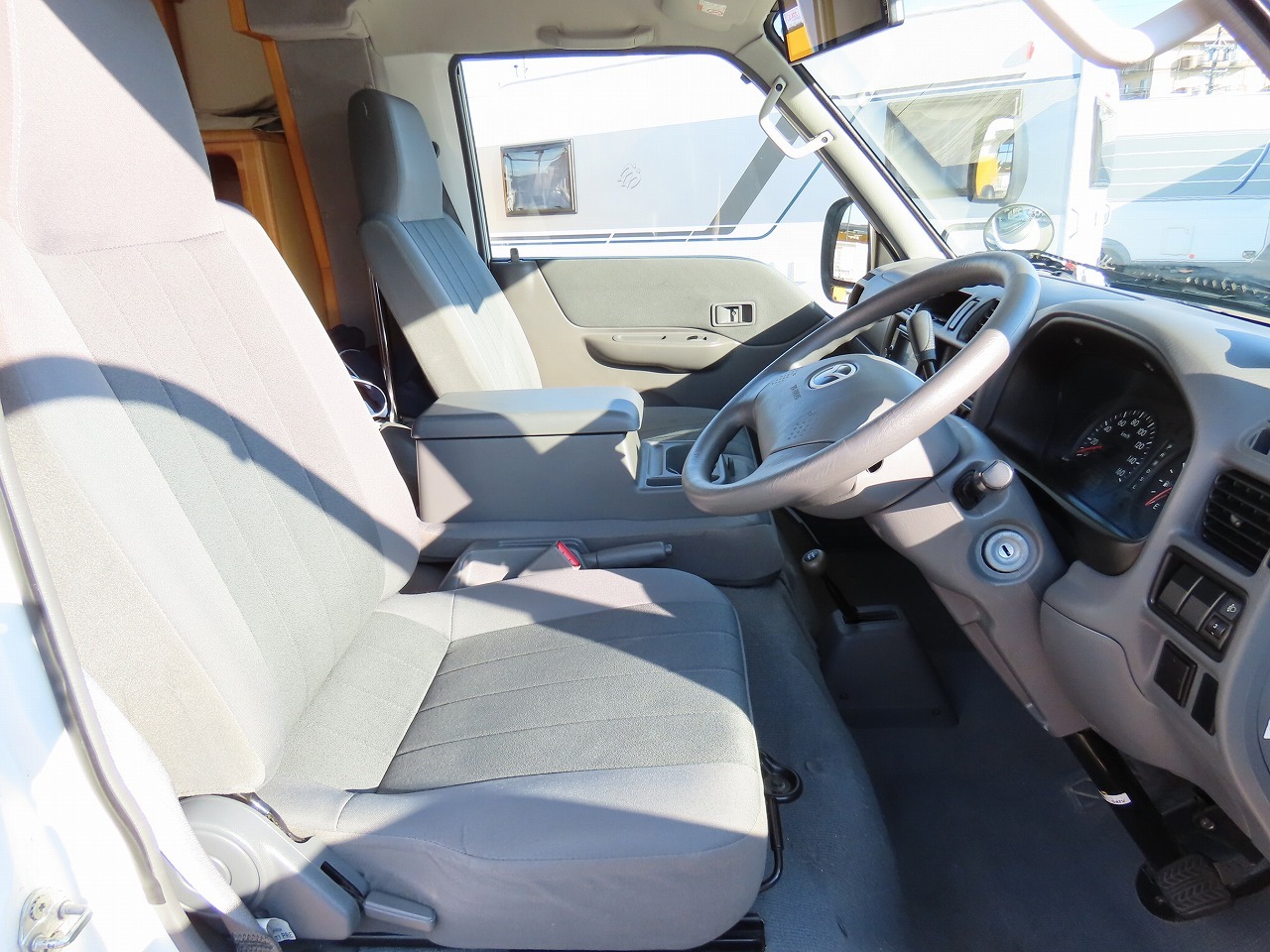 キャンピングカー キャブコン ﾎﾞﾝｺﾞ AtoZ ｱﾐﾃｨ 4WD