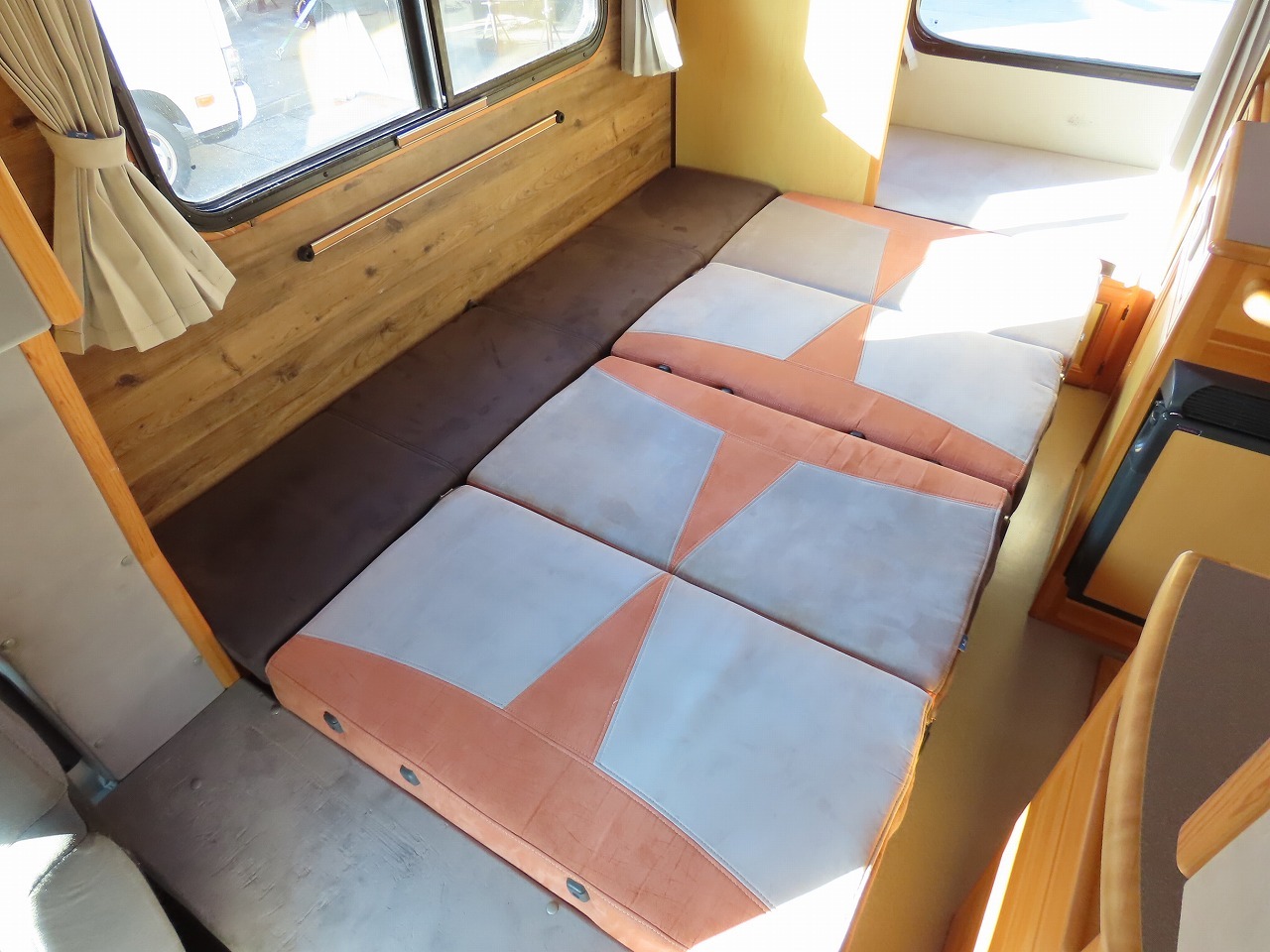 キャンピングカー キャブコン ﾎﾞﾝｺﾞ AtoZ ｱﾐﾃｨ 4WD