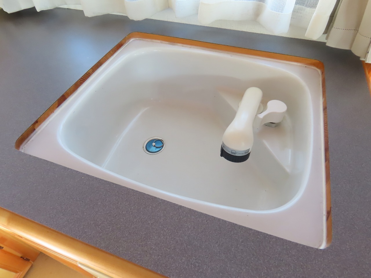 キャンピングカー キャブコン ﾎﾞﾝｺﾞ AtoZ ｱﾐﾃｨ 4WD