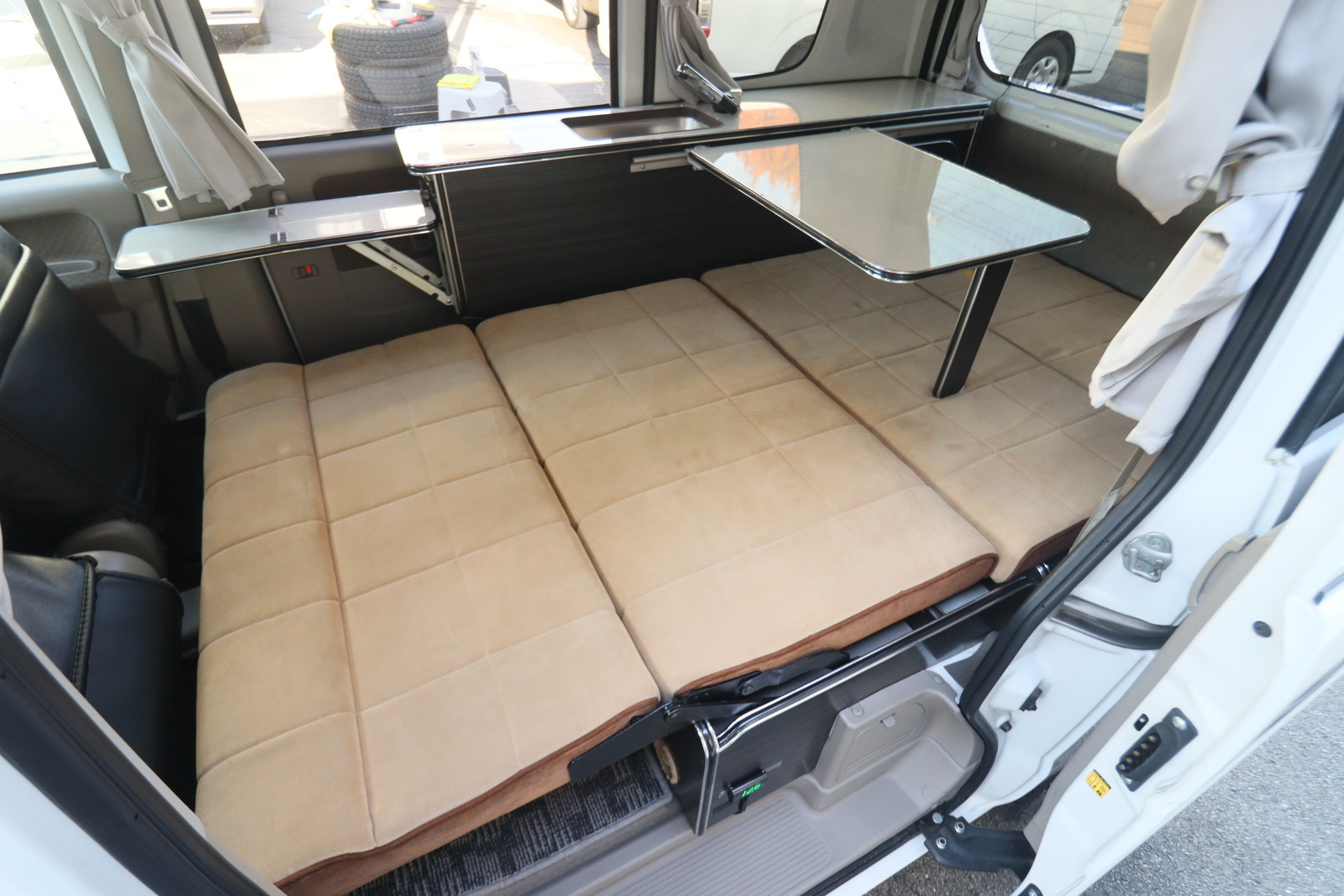 キャンピングカー 軽キャンパー ｴﾌﾞﾘｲ ﾌｨｰﾙﾄﾞﾗｲﾌ ｺﾝｸﾞ ﾘﾌﾄｱｯﾌﾟ改