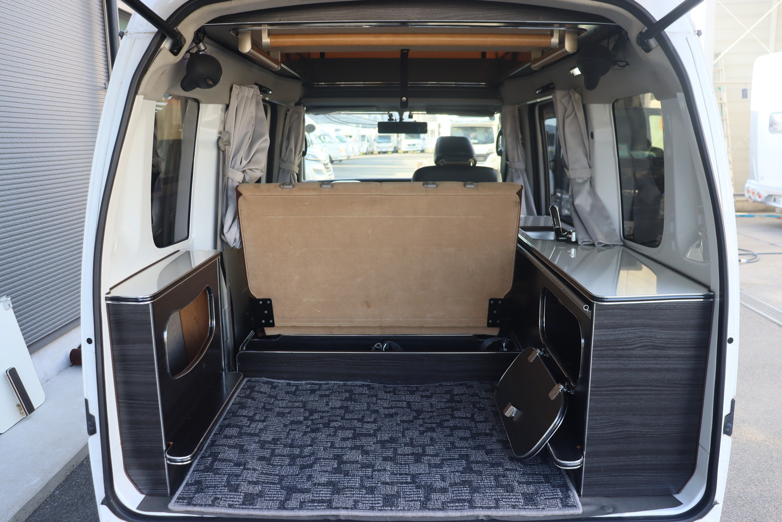 キャンピングカー 軽キャンパー ｴﾌﾞﾘｲ ﾌｨｰﾙﾄﾞﾗｲﾌ ｺﾝｸﾞ ﾘﾌﾄｱｯﾌﾟ改