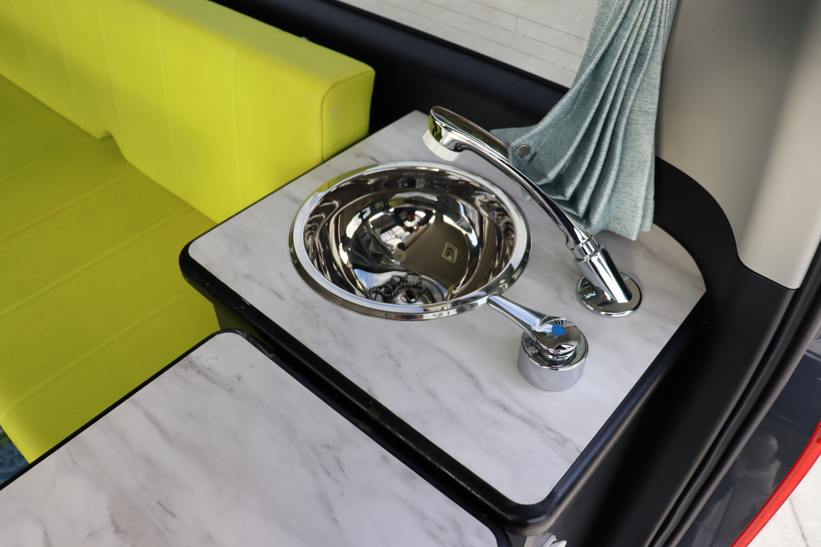 キャンピングカー バンコン ﾊｲｴｰｽ ﾄﾖﾀﾃｯｸｽ Pｷｭｰﾌﾞﾌﾟﾗｽﾈｵ