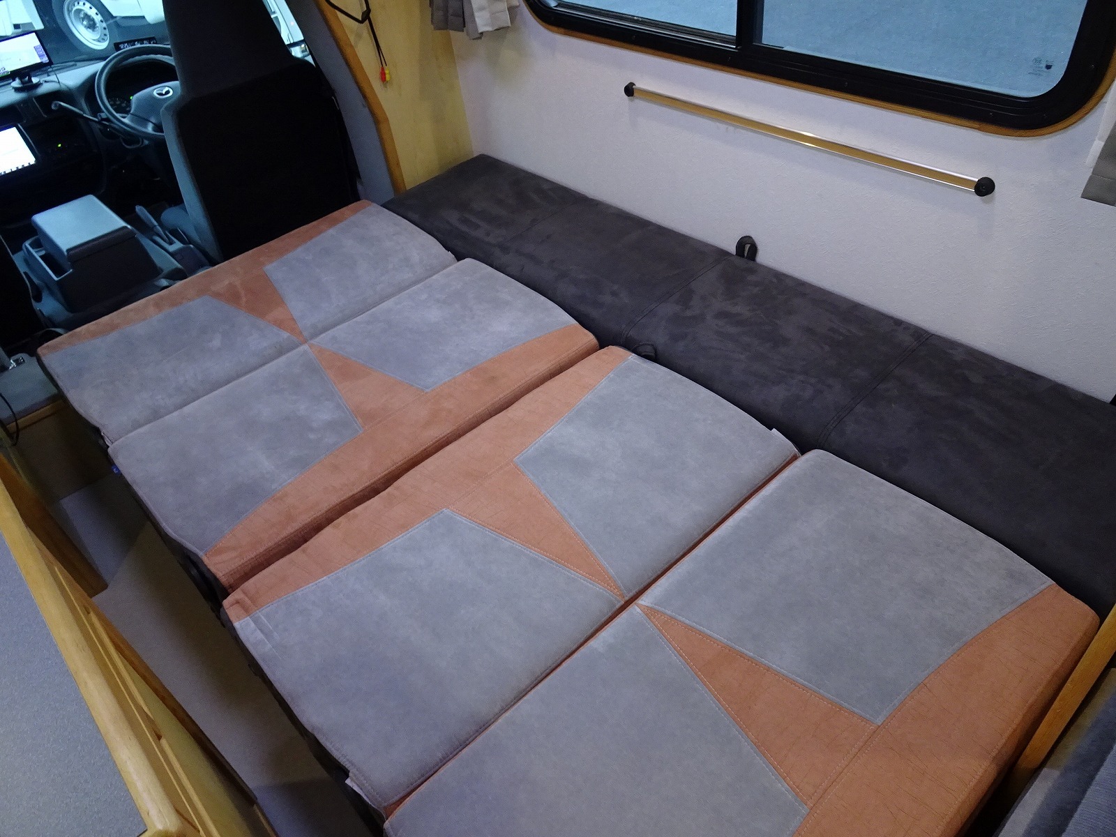 キャンピングカー キャブコン ﾎﾞﾝｺﾞ AtoZ ｱﾐﾃｨﾘﾐﾃｯﾄﾞ 窓AC 4WD