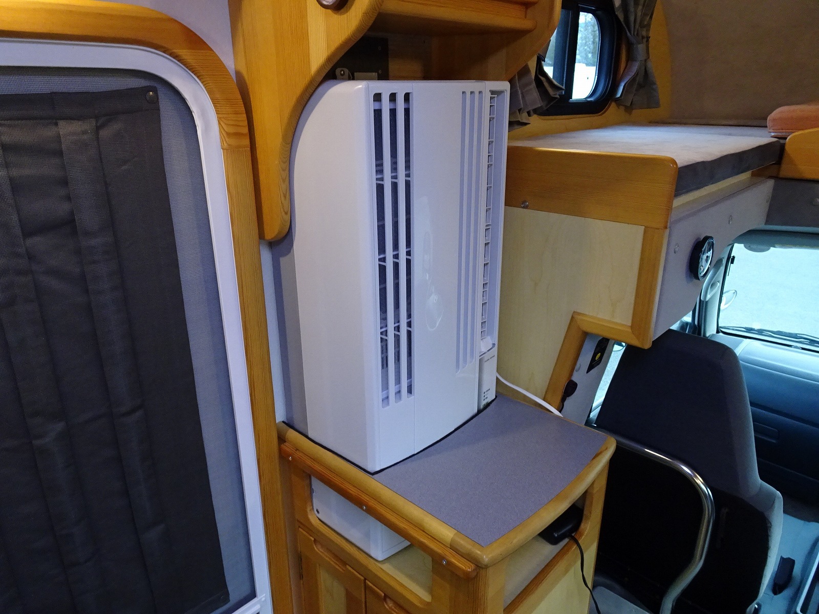 キャンピングカー キャブコン ﾎﾞﾝｺﾞ AtoZ ｱﾐﾃｨﾘﾐﾃｯﾄﾞ 窓AC 4WD