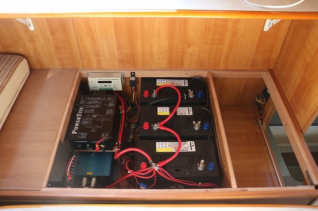 キャンピングカー キャブコン ｶﾑﾛｰﾄﾞﾊﾞﾝﾃｯｸ ｼﾞﾙ480ｽｷｯﾌﾟ 家庭用AC