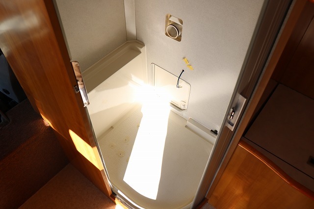 キャンピングカー キャブコン ｶﾑﾛｰﾄﾞﾊﾞﾝﾃｯｸ ｼﾞﾙ480ｽｷｯﾌﾟ 家庭用AC