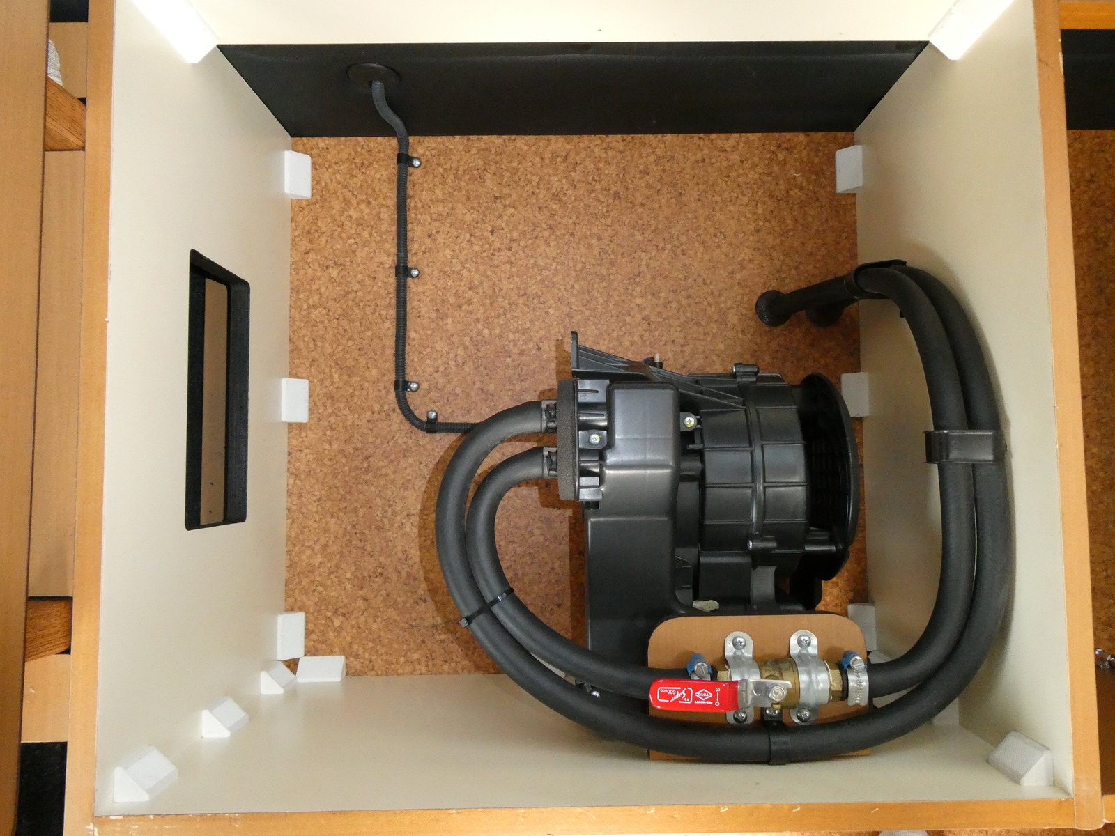 キャンピングカー バンコン ﾊｲｴｰｽ ﾘﾝｴｲ ﾊﾞｶﾝﾁｪｽﾌﾟﾗｲﾍﾞｰﾄ