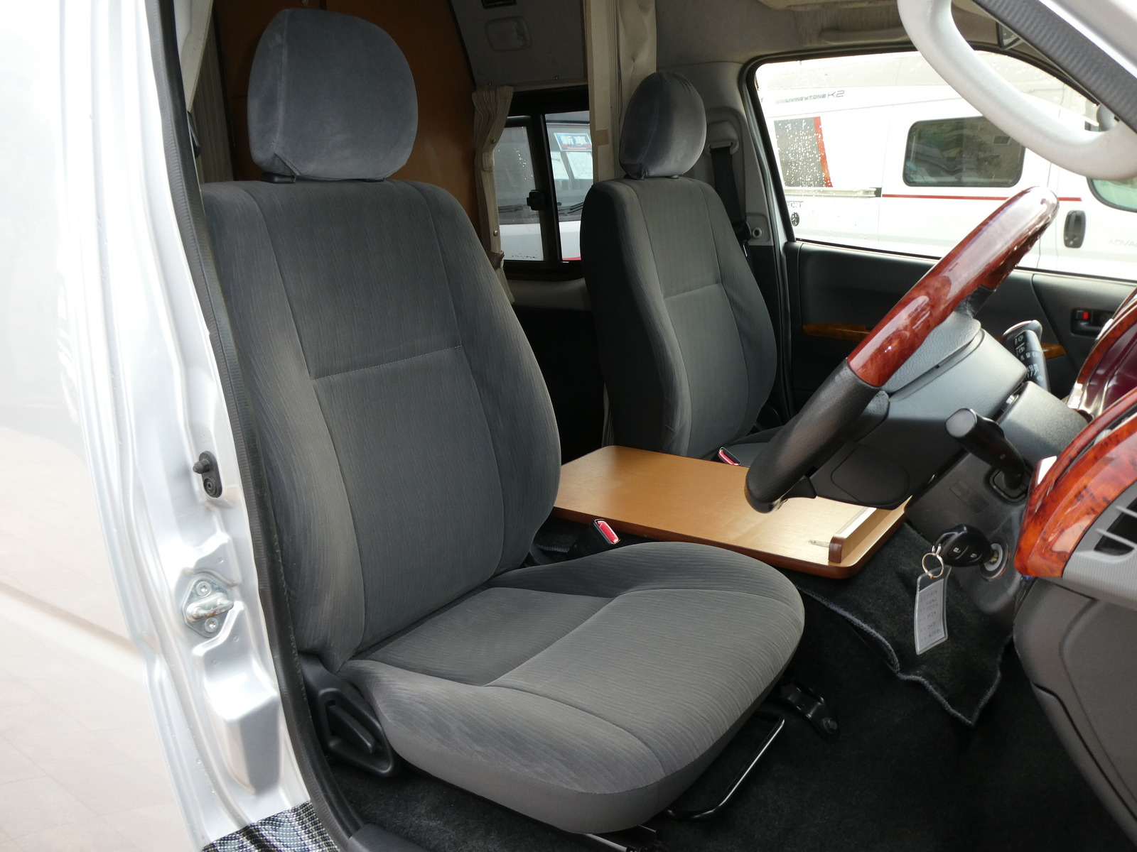 キャンピングカー バンコン ﾊｲｴｰｽ ﾘﾝｴｲ ﾊﾞｶﾝﾁｪｽﾌﾟﾗｲﾍﾞｰﾄ