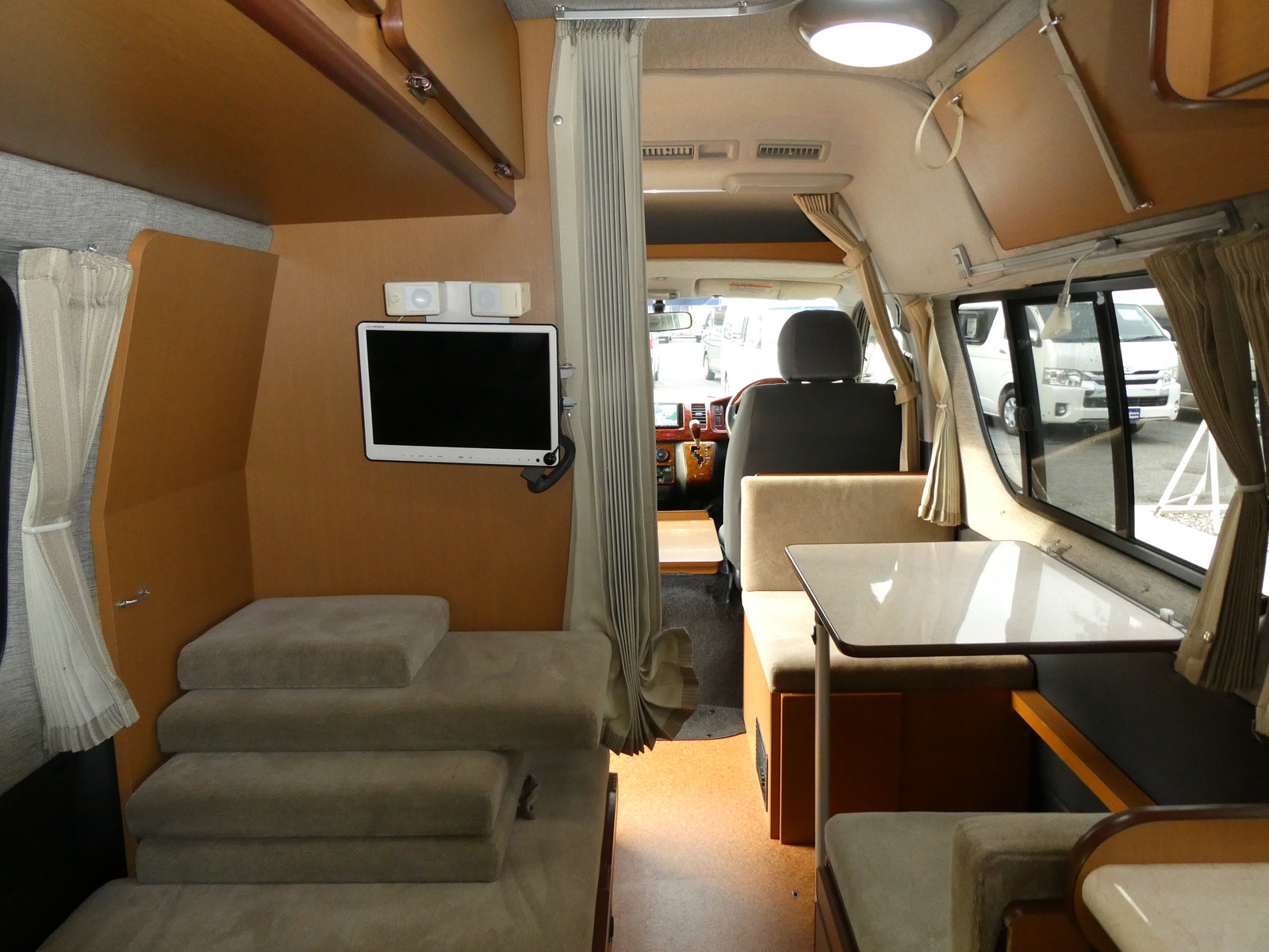 キャンピングカー バンコン ﾊｲｴｰｽ ﾘﾝｴｲ ﾊﾞｶﾝﾁｪｽﾌﾟﾗｲﾍﾞｰﾄ