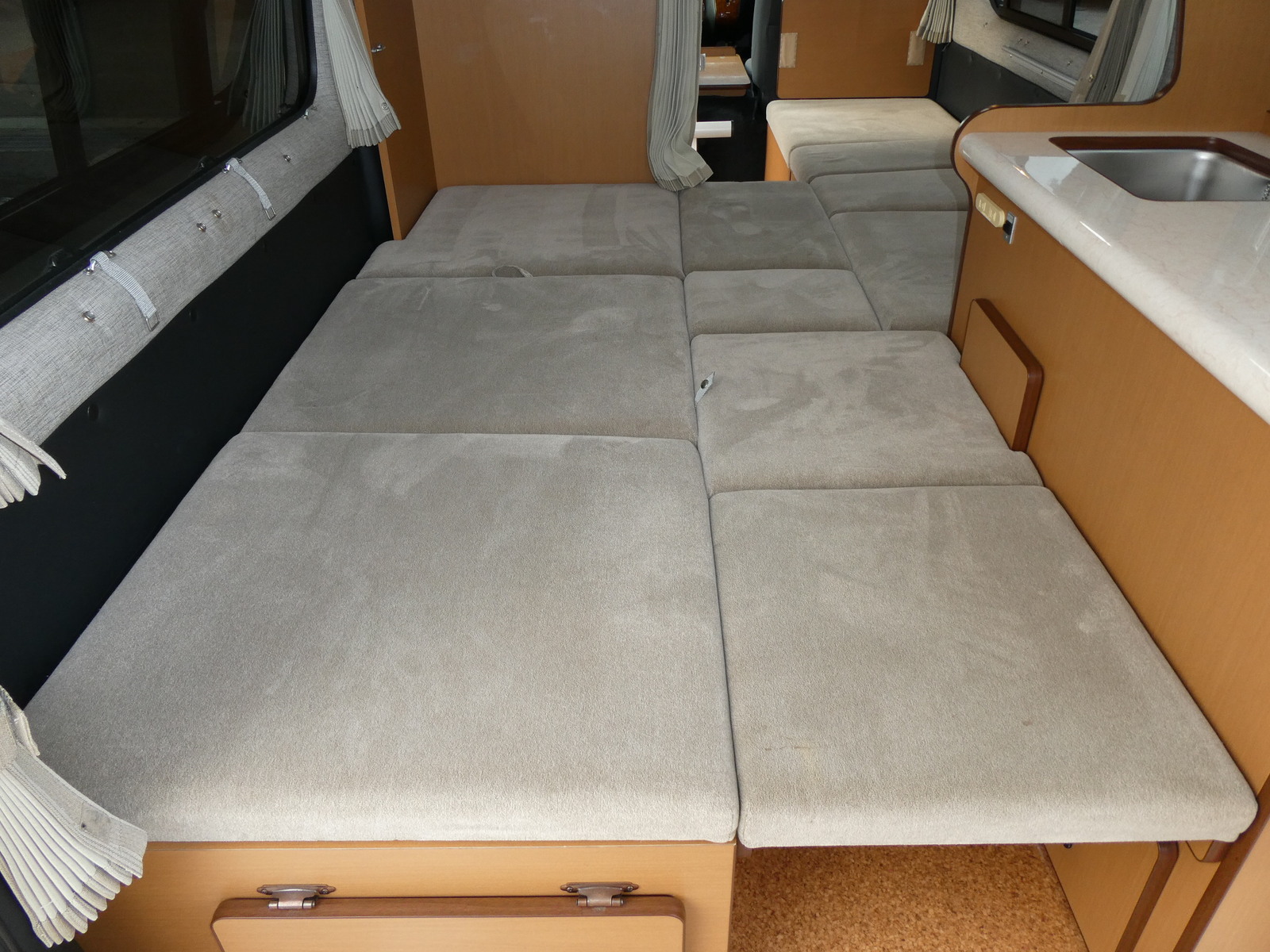 キャンピングカー バンコン ﾊｲｴｰｽ ﾘﾝｴｲ ﾊﾞｶﾝﾁｪｽﾌﾟﾗｲﾍﾞｰﾄ