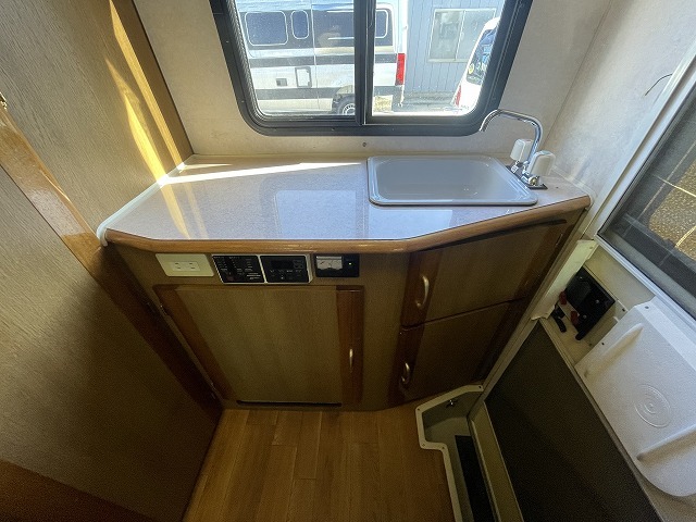 キャンピングカー キャブコン ｶﾑﾛｰﾄﾞ ﾖｺﾊﾏﾓｰﾀｰｾｰﾙｽ ﾍｽﾃｨｱ 4WD